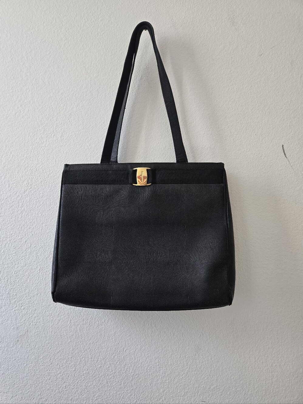 Ferragamo gancino vera tote bag